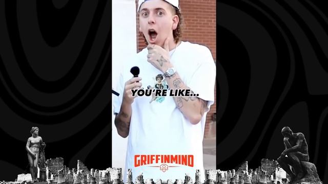 People React to REAL Woman in public.. смотреть онлайн