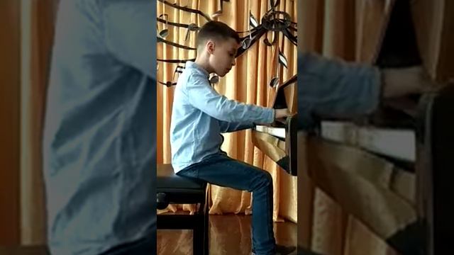 В. Моцарт Менуэт Соль мажор смотреть онлайн