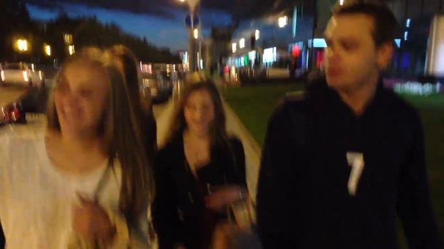 Наконец-таки выбрались из кафе - Влад Канопка (Схвати Звезду) смотреть онлайн