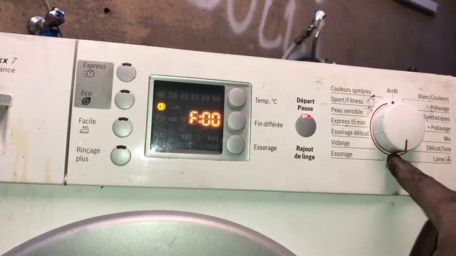 Comment réinitialiser lave linge Bosch f:00 #réinitialiser #lavelingebosch #tutorial смотреть онлайн