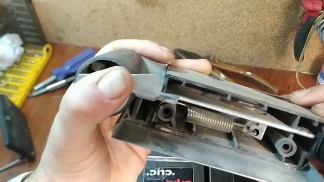 Ремонт шлифмашинки Skil Klick 7600 разбит ремень и шкив ремня Не сложный ремонт смотреть онлайн