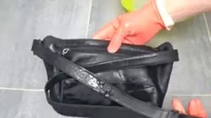 Как ОТМЫТЬ/ОЧИСТИТЬ/ кожаную сумку ЧЕРЕЗ ПЛЕЧО,придать блеск! Сумка будет как новая, 2 действия