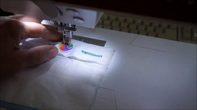Как пришить пуговицу на швейной машинке PFAFF creative 1,5 смотреть онлайн