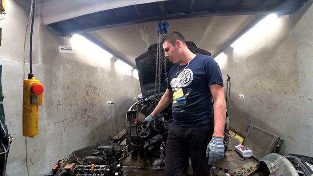 Он выжил чтобы удивлять , замена мотора 2,5tdi AKE на Audi Allroad a6c5. смотреть онлайн