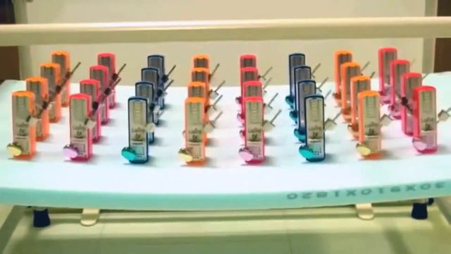 Важность окружения на примере метрономов. Эффект синхронизации маятников.