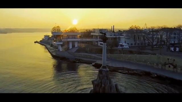 Музыкальное поздравление с Днем Государственного флага от коллектива районного Дома культуры. смотреть онлайн