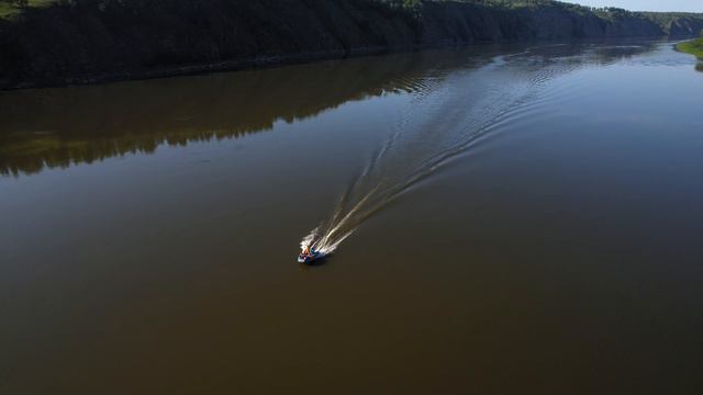 На моторе с ветерком смотреть онлайн