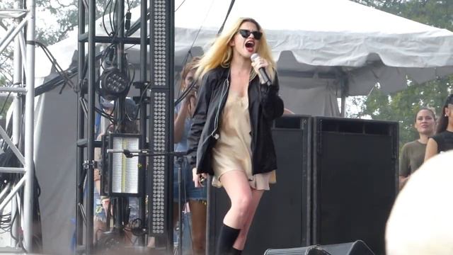 Sky Ferreira - I Blame Myself - 2019 Pitchfork Music Festival Chicago