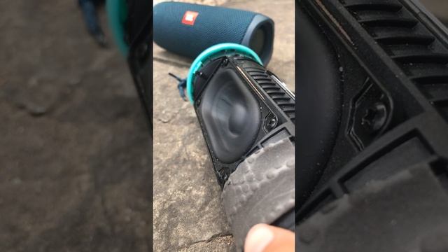 JBL FLIP 5 INSANE BASS TEST смотреть онлайн