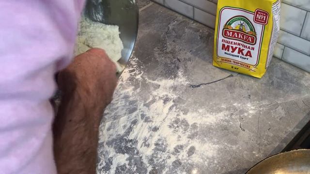 Сырники из творога любимой в постель. смотреть онлайн