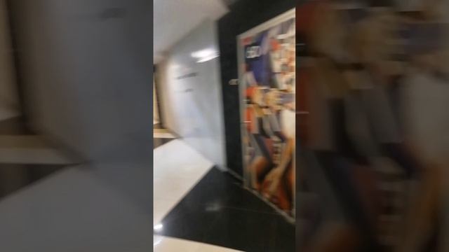 Участие агента в просмотре объекта недвижимости для покупки. смотреть онлайн