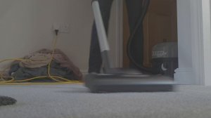Numatic Henry 180 Plus! Vacuuming With Airo Brush