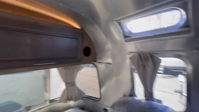Most Luxurious Airstream Ever! | 2023 Classic 33FB Twin Travel Trailer смотреть онлайн