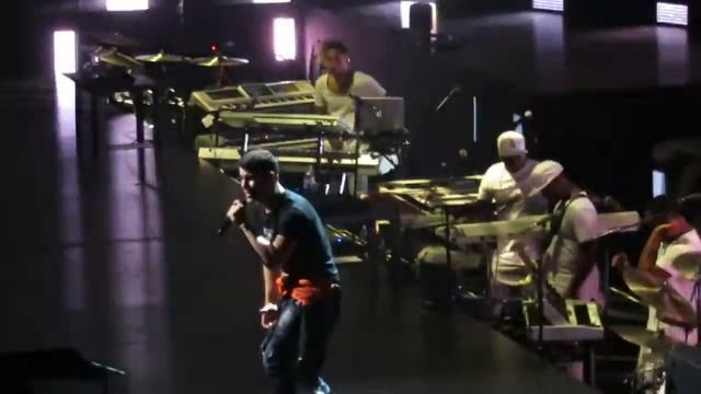 Chains - Nick Jonas Performing Live @ Houston Toyota Center 9/9/2016 - Honda Civic Tour смотреть онлайн