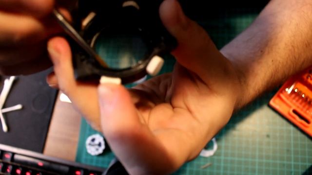 Casio G-shock GA 100 Смена батарейки и обслуживание часов смотреть онлайн
