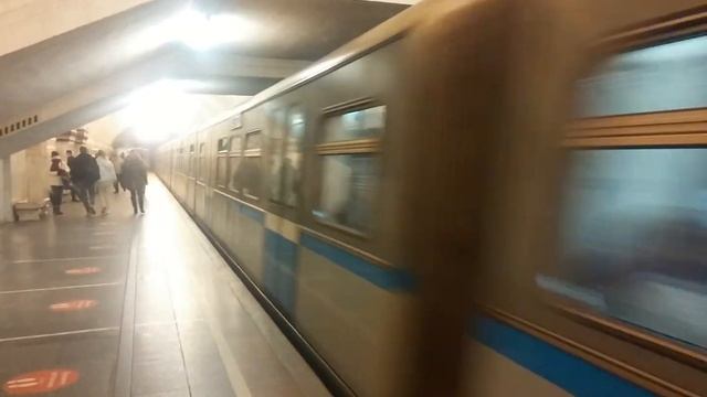 81-740/741.1 Русич На станции Киевская смотреть онлайн
