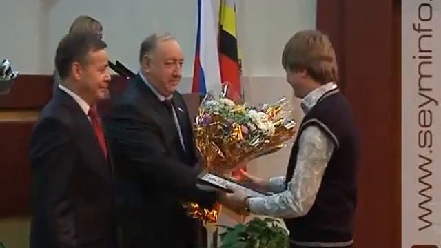 Курские законотворцы наградили «четвертую власть» смотреть онлайн
