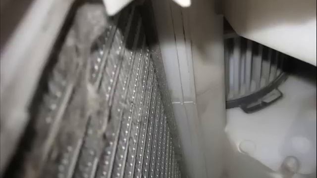 Cabin air filter replacement Mazda 3 / Замена воздушного фильтра салона на Mazda 3 смотреть онлайн