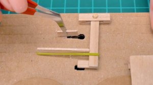 Самодельный картонный сейф с 3 замками | Ключ и кодовые замки