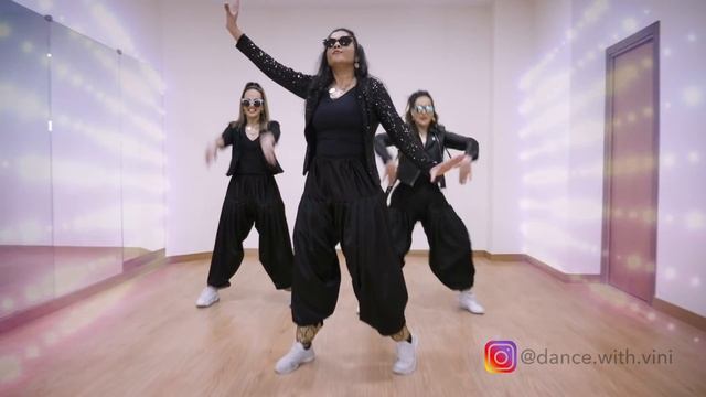 Kala Chashma from Spain | Bollywood swag | Baar Baar dekho | Katrina kaif | Vinatha & company смотреть онлайн