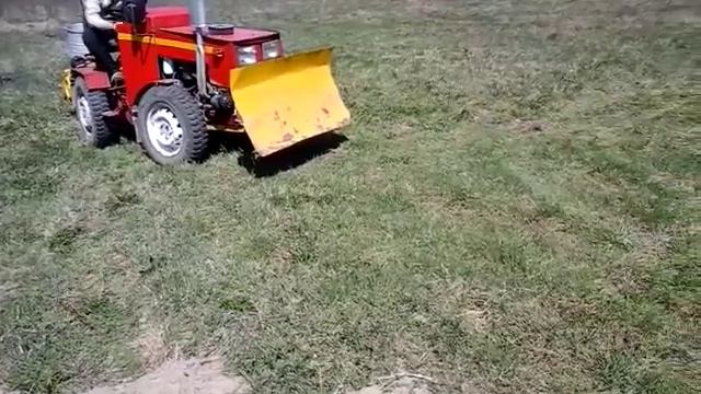 Самодельная картофелесажалка на минитракторе смотреть онлайн