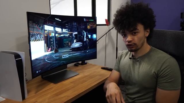 This OLED Gaming TV Can BEND! смотреть онлайн