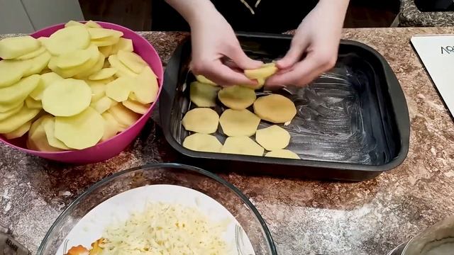Картофель под сливочным соусом в духовке (Гратен) смотреть онлайн