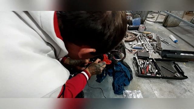 Замена заднего сальника коленвала на двигателе M62b44 от Икса и ставим маховик