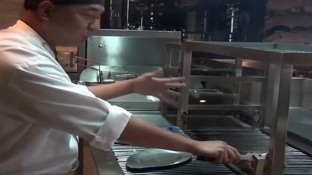 How to cook the perfect steak - Radisson Blu Hotel Dubai Deira Creek смотреть онлайн