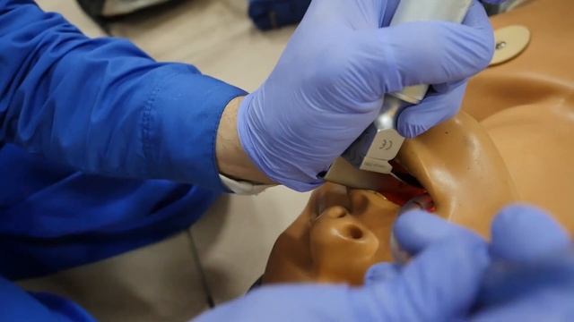 Скорая помощь: расширенная сердечно-лёгочная реанимация