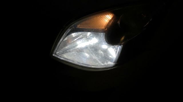 OSRAM XENARC 35W HID Kit Vs AUTOBAHN R6 35W LED Part 4