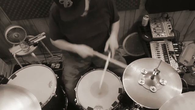 Chris Stapleton - starting over drum play through by Jeff Towers смотреть онлайн