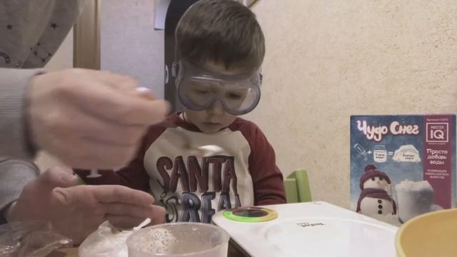 ВОЛШЕБНЫЙ СНЕГ в домашних условиях / Раннее развитие. Опыт 2 смотреть онлайн