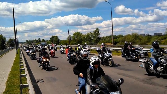 Проезд колонны байкеров, Брест, Варшавское шоссе, 27 мая 2017 смотреть онлайн