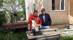 Монтажная пила AEG SMT 355.  Пилим металл ровно