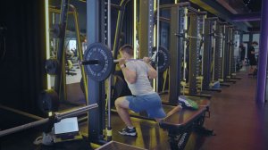 Болгарские сплит приседания в Смите/ Bulgarian Split squat Smith machine