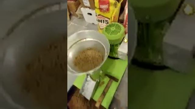 Процесс притирки на грануляторе "Компакт" смотреть онлайн