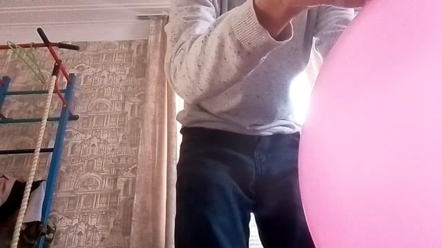 надул шарик затем лопнул салют смотреть онлайн