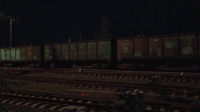 2ТЭ25Км - 0412 с грузовым поездом. смотреть онлайн