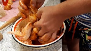 Куриные крылья горячего копчения