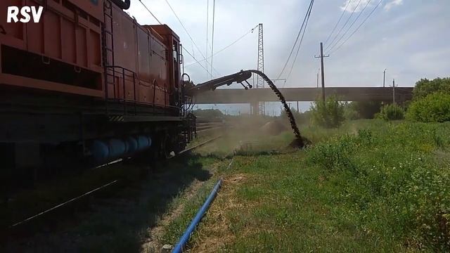 ВЫГРУЗКА ГРУНТА! Вакуумная уборочная машина. смотреть онлайн