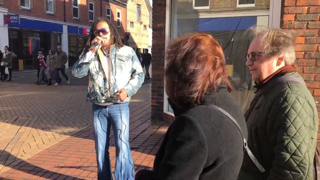Busking Roger Douglas The Scientist Coldplay cover Chelmsford смотреть онлайн