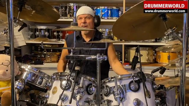 Frank Bellucci COSMO Simon Phillips смотреть онлайн