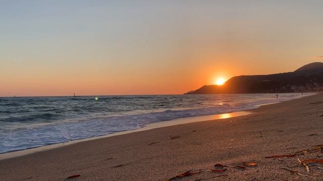 КРАСИВЫЙ темно ОРАНЖЕВЫЙ ЗАКАТ на море! Шум МОРЯ и ВОЛН. ЗВУКИ ПРИРОДЫ. Турция АЛАНЬЯ 2021. Sunset смотреть онлайн