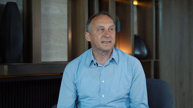 Иван Стерхов, Руководитель направления офисная мебель компании Ortgraph смотреть онлайн