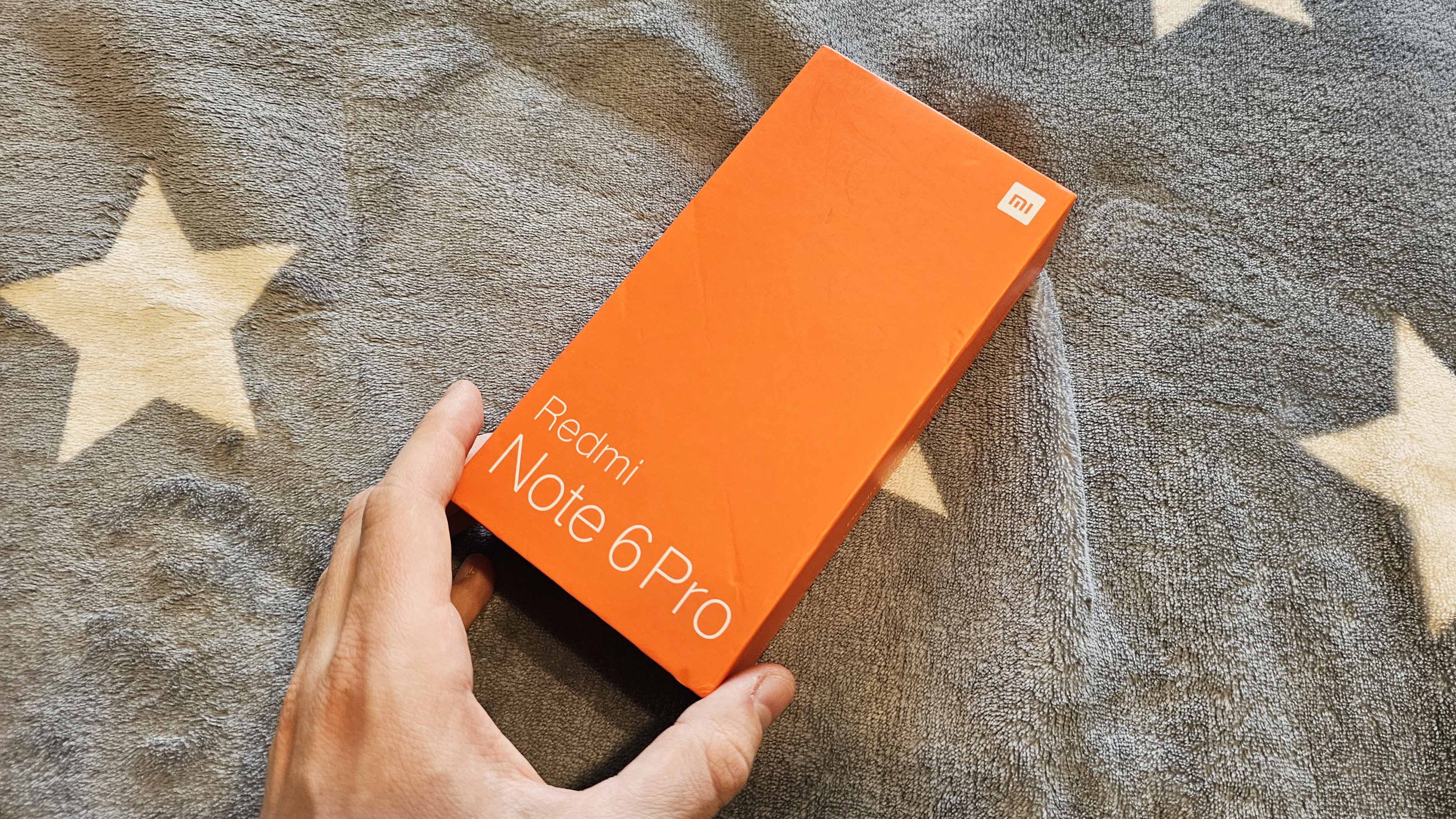 КАКАЯ КОМПЛЕКТАЦИЯ БЫЛА У ТЕЛЕФОНОВ XIAOMI 6 ЛЕТ НАЗАД?