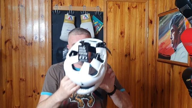 Vali NISTA FACE SAVER Headgear Review-Обзор бамперного боксерского шлема Вали Ниста. смотреть онлайн