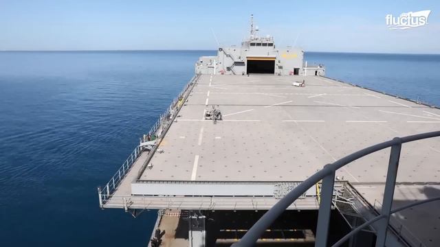 US Genius Idea To Build Massive Hovercraft Carriers in Middle of the Sea смотреть онлайн