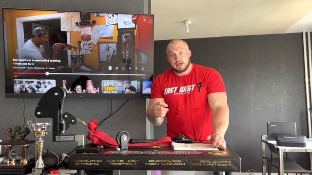 Тренировка по Devon Larratt | Зачем он это делает?