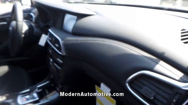 NEW 2017 INFINITI QX30 BASE FWD at Modern Infiniti Greensboro New #5N1174 смотреть онлайн